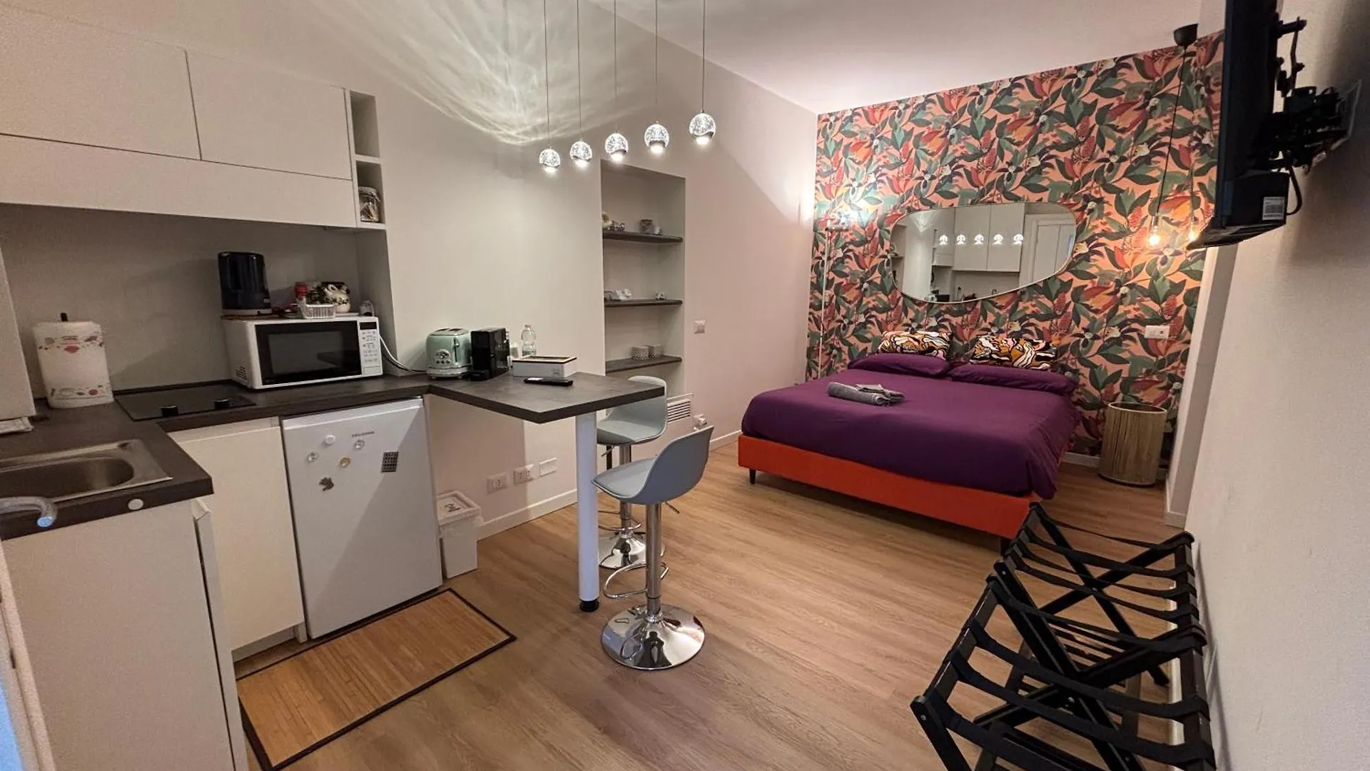 La Vecchia Milano-Les Nubles Vannucci - Il Ballatoio E Il Cortile 0*, Milano Italia