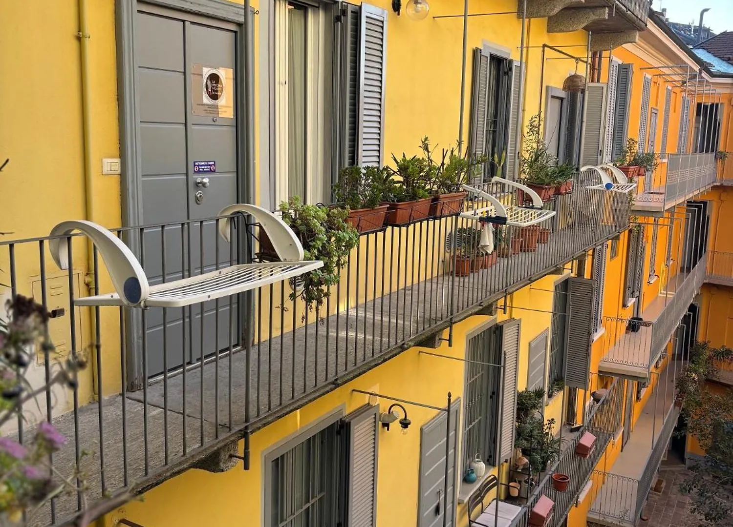 La Vecchia Milano-Les Nubles Vannucci - Il Ballatoio E Il Cortile Appartamento