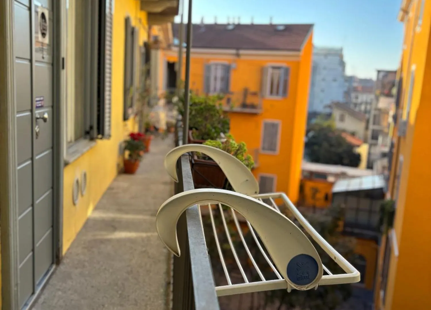 La Vecchia Milano-Les Nubles Vannucci - Il Ballatoio E Il Cortile