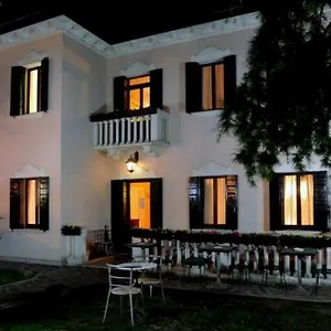 Crispi , Mestre Italia